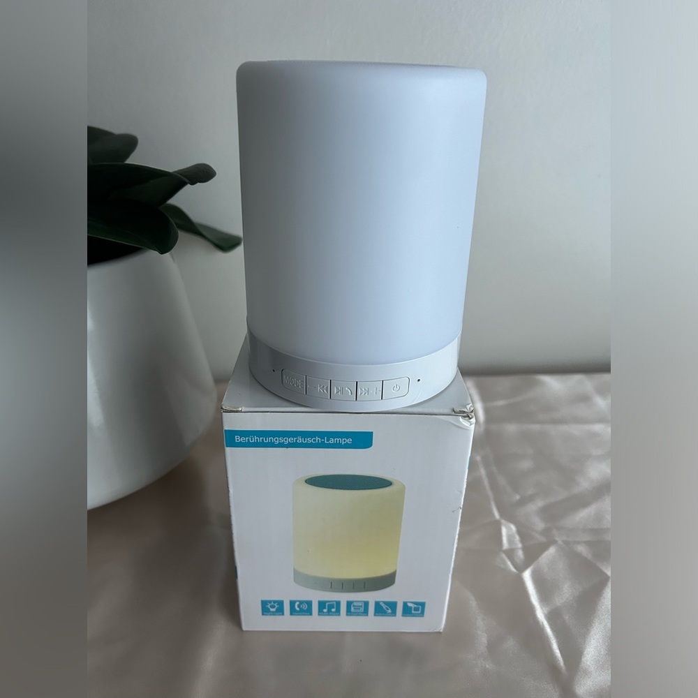 Touch Sound Lamp with Speakers Brand New